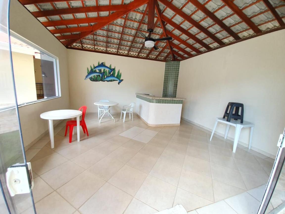 Lindo apto com 3 quartos, apenas 1 quadra da praia das Toninhas Ubatuba Exterior foto